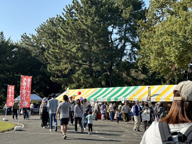 写真:もーやっこお菓子まつりブースの様子1