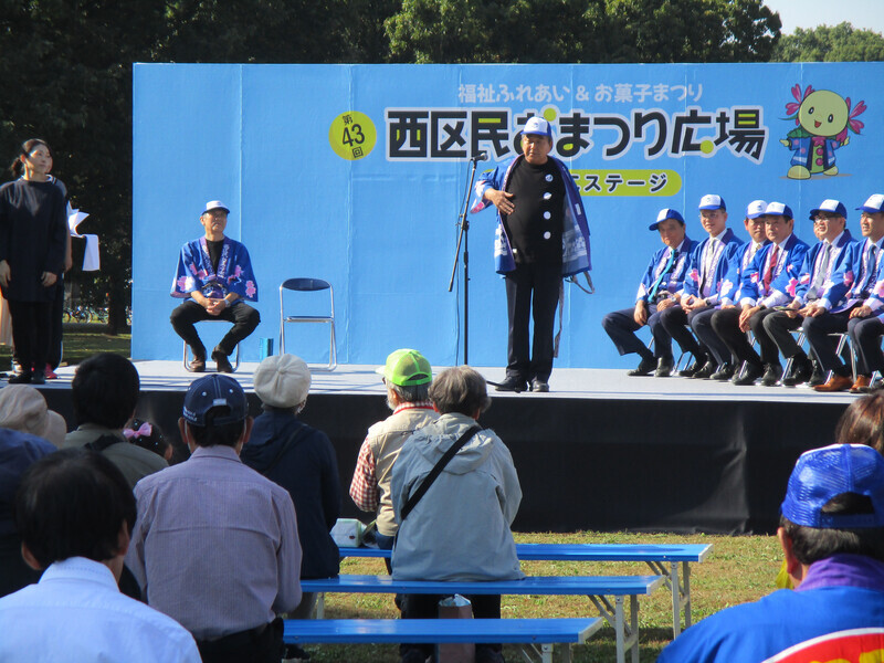 写真:オープニングセレモニーの様子