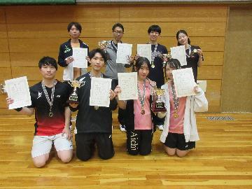 写真:各種目優勝ペア