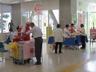 西区役所1階もーやっこ市場の写真