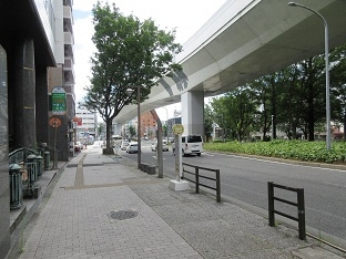 写真:メーグルバス停「四間道」