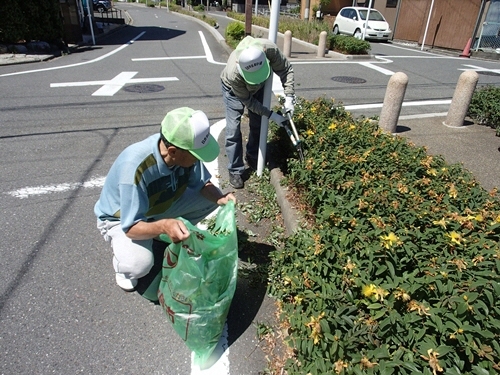 写真:見守り隊活動の様子