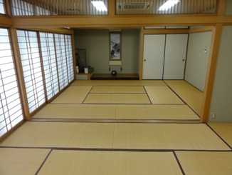八社コミュニティセンター和室の内部写真