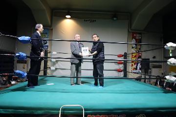 老松学区防災安心まちづくり委員会と株式会社スポルティーバエンターテイメントとの大規模災害時の支援協力覚書締結の写真