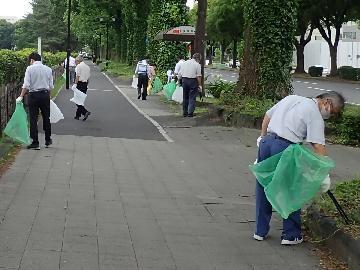 独立行政法人水資源機構中部支社の清掃活動写真