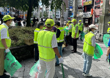 新栄学区の清掃活動写真