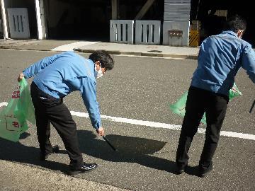 ロジスティード中部の清掃活動写真