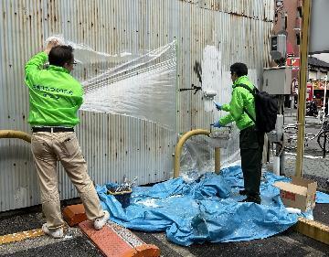 落書き消し活動の写真