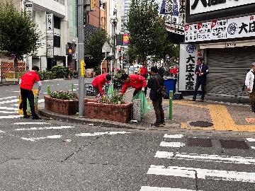 三菱UFJ銀行の清掃活動写真