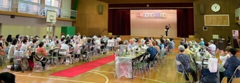 写真:第7回老松学区敬老会の様子