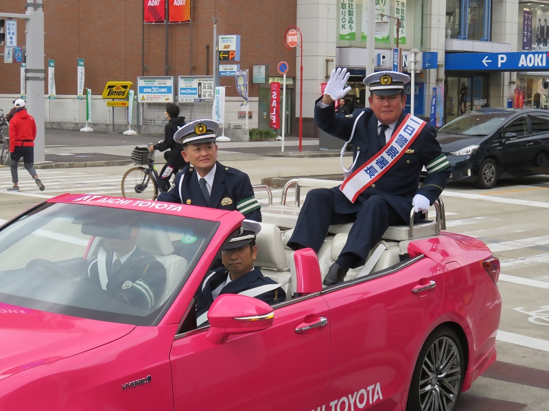写真：鈴木孝政氏パレード