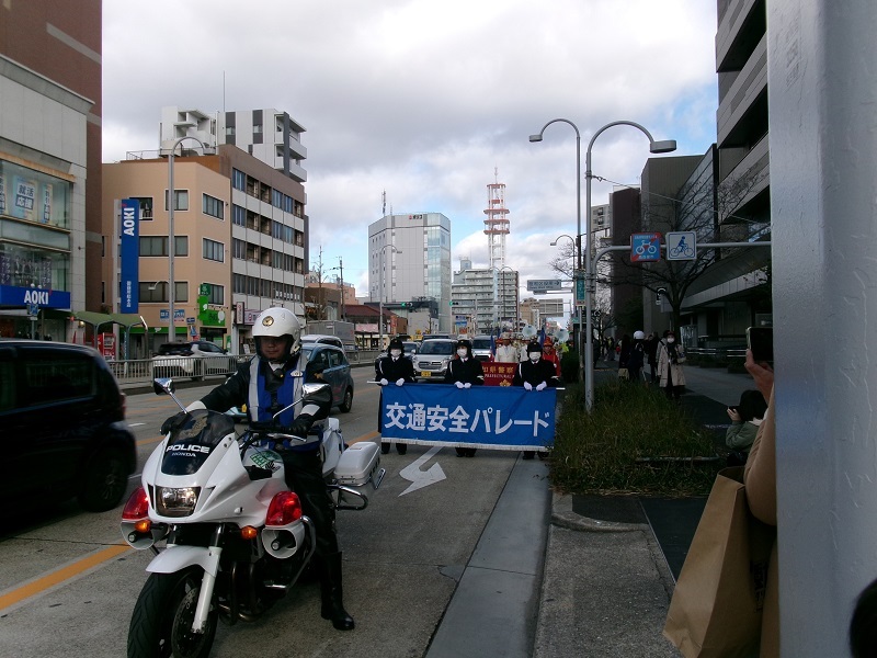 写真：交通安全パレードの様子1