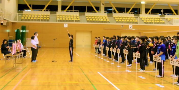 写真:開会式内での選手宣誓の様子