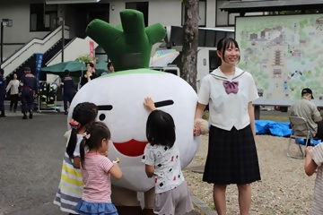 写真：イベントで着ぐるみグリーティング