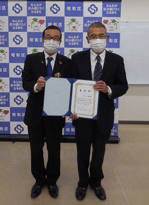 写真：表彰式の様子（大江さん）