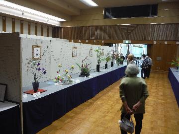 写真:秋のいけ花展1