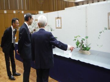 令和7年度秋のいけ花展の様子