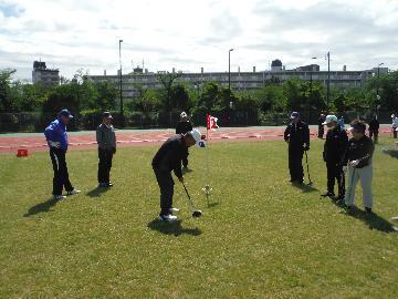 写真:第33回瑞穂区グラウンド・ゴルフ大会の様子1