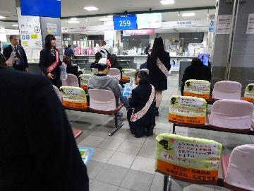 写真：交通安全啓発の様子4