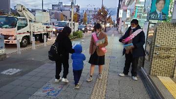 写真：交通安全啓発の様子2