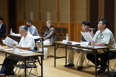 写真：発言をする宮宿会の方