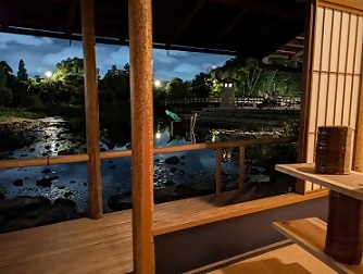 写真：白鳥公園の茶室