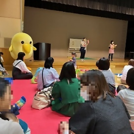 写真：楽しい時間を過ごす親子さんたち