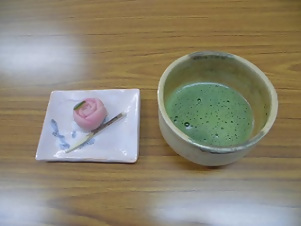 写真：抹茶と和菓子