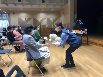 写真：見守りロボットの紹介