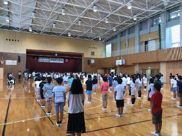 写真：大口南小学校と白鳥小学校の交歓会