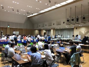 写真：開票作業の様子