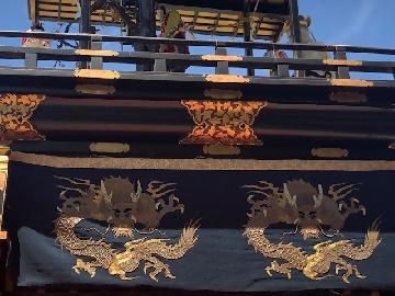 写真：水引幕の龍紋