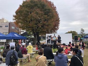 写真：熱田の歴史を学ぶ紙芝居の様子