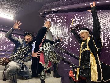 写真：「熱田神宮伝馬町」駅構内の、熱田の今と昔が表現された素敵な装飾