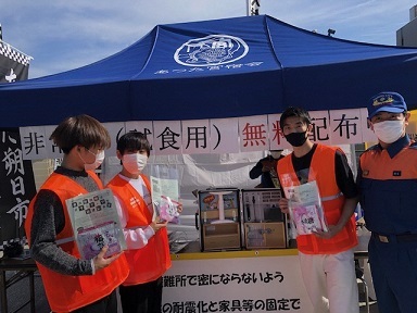 写真：学生ボランティアの皆さん