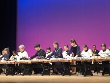 写真：箏を合奏しているところ