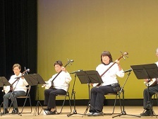写真：三味線を合奏しているところ