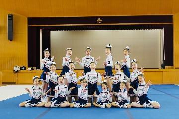 体育館で撮影したエンジェルスの皆さんの集合写真