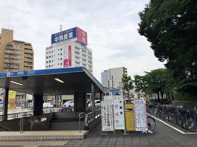 神宮西駅駐輪場の写真
