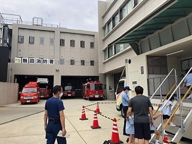 写真：保育園児訓練（起震車）