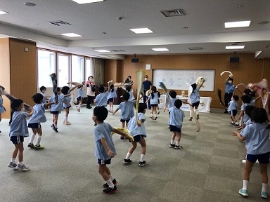 写真：保育園児訓練（タオル）