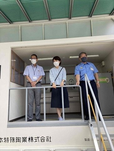 写真：区長起震車