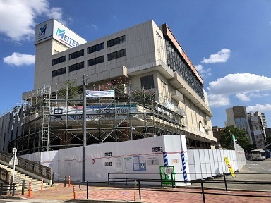 駅ビル解体工事の写真