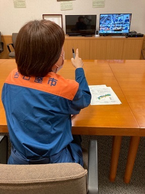 写真：テレビ会議