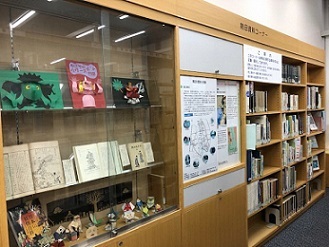 写真：図書館の熱田資料コーナー