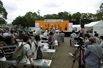 写真：大盛況のステージ