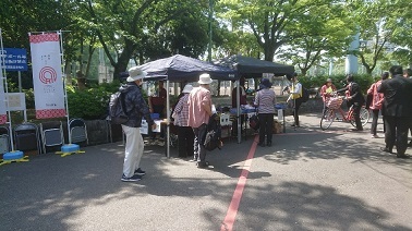 写真：なごやかウォーク熱田 受付の様子
