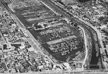 写真：かつての白鳥貯木場（中部森林管理局）