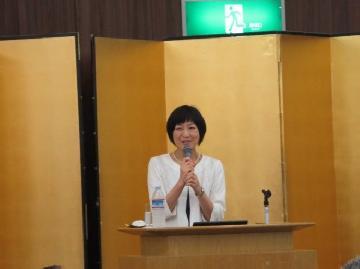 写真：杉山先生による講演