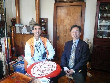 堀川まちネットの川口理事長（左）と熱田区長（右）の写真